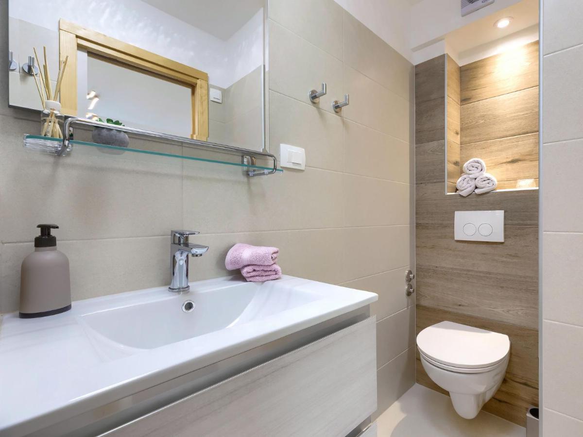 Holiday Home Laura By Interhome بولا المظهر الخارجي الصورة